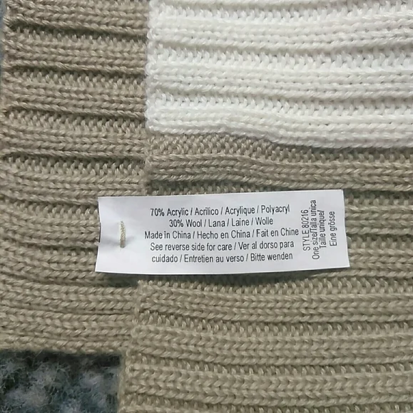 cybrrrr Knit Scarf 76 x 13 - Picture 5 of 6